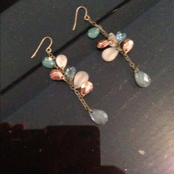 🚫trade Dangly earrings🚫