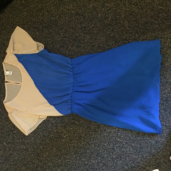 Blue and cream sheer cuff sleeved dress