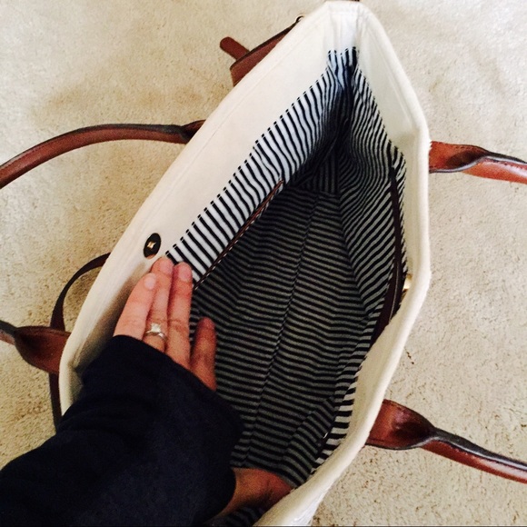 NWOT Lace Handbag - Picture 3 of 4