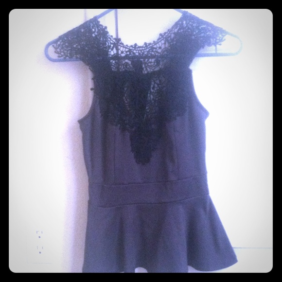 Black and gray lace peplum top size small - Picture 1 of 4