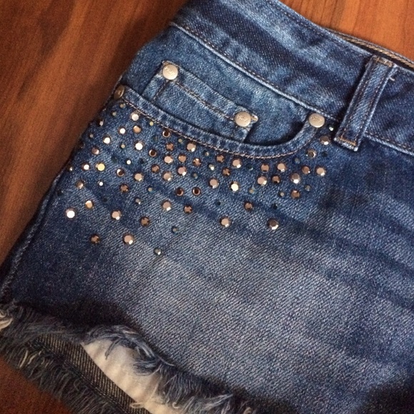 denim shorts - Picture 2 of 4