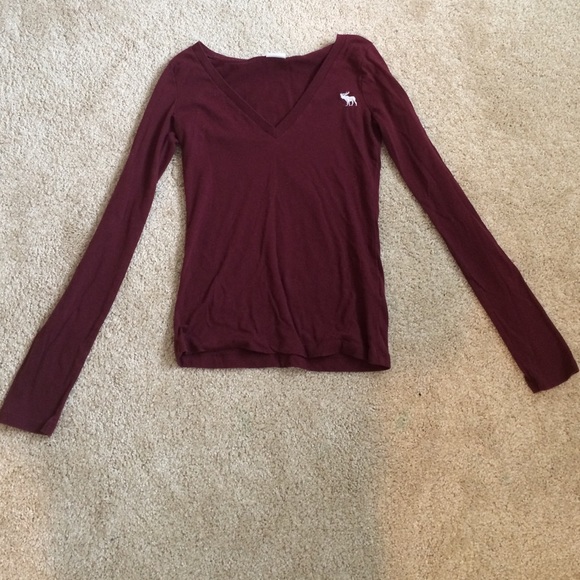 Maroon long sleeve shirt