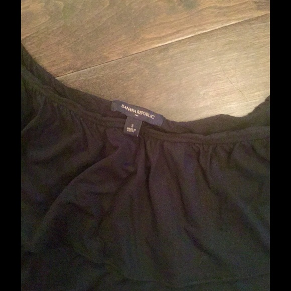 Stunning Banana Republic Black One Shoulder Top - Picture 2 of 4