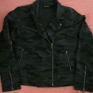 DKNY CAMOUFLAGE  JACKET