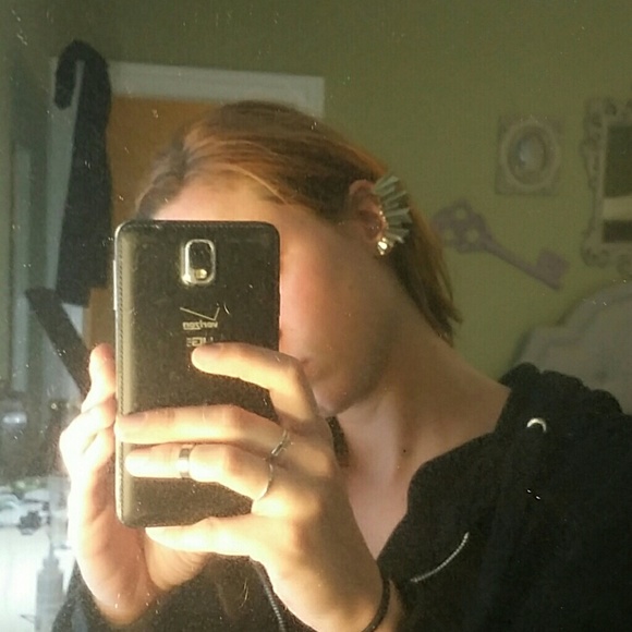 H&M Ear cuff and ring set - Picture 3 of 4