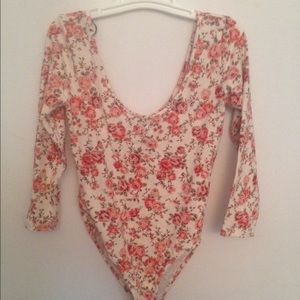 X21 Cute Floral Bodysuit