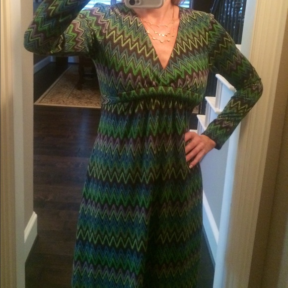 Stunning Chevron Print Empire Waist Dress - Picture 4 of 4