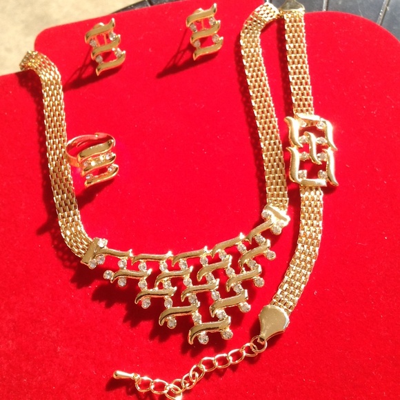 4pcs 9k Gold filled Austrian crystal Set - Picture 3 of 3