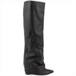 Cute London Trash knee boots.