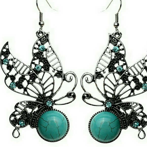 Gorgeous butterfly set - Picture 1 of 2