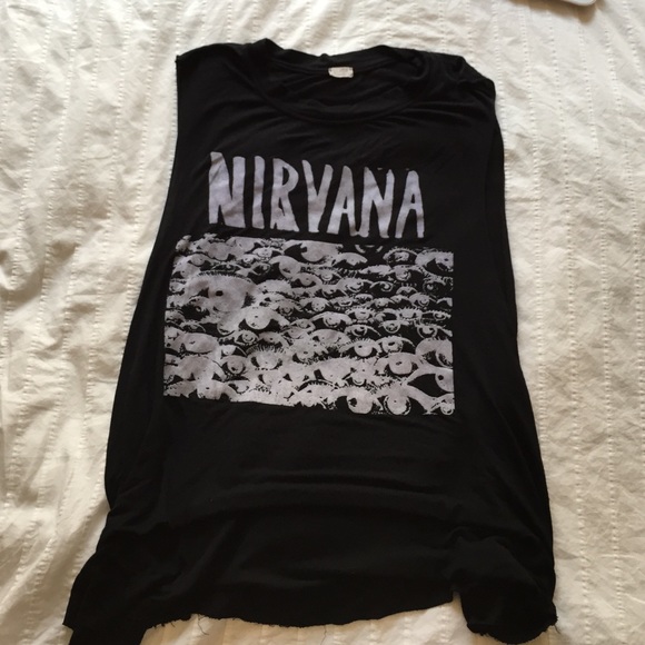 nirvana band tee 💜