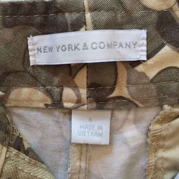 Brown Floral Shorts - Picture 2 of 2