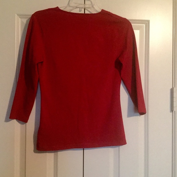 Flattering Red 3/4 Sleeve Top with Tortoise Ring - Picture 3 of 4