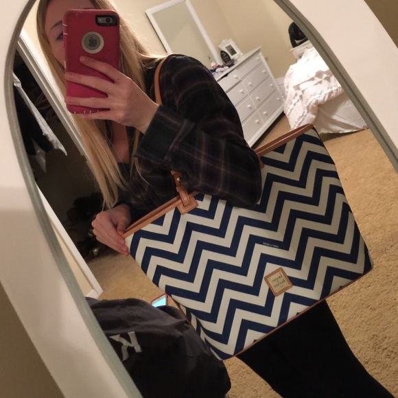 SALE ON DOONEY TOTE💕💕