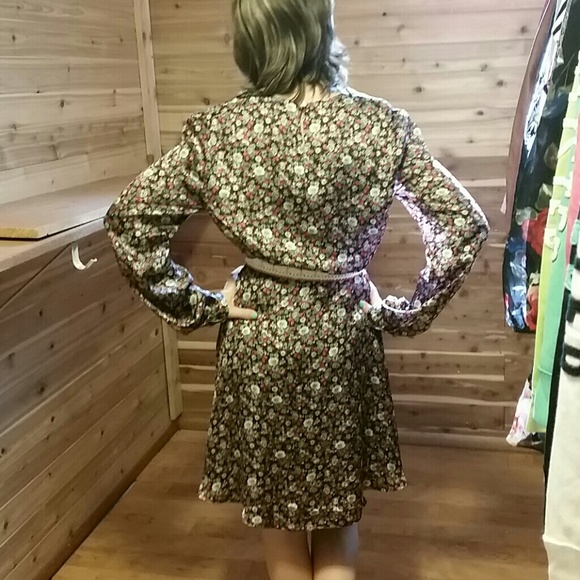 Dress - Picture 2 of 3