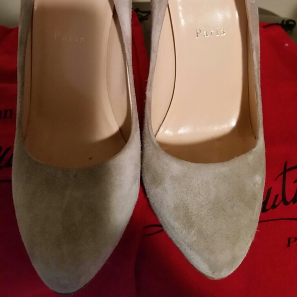 ***SOLD***Louboutin Grey Suede Ecru - Picture 2 of 4