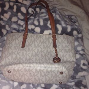Michael khors white tote