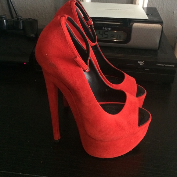 Giuseppe Zanotti Shoes - Authentic Giuseppe Zanotti Peep toe platform pumps
