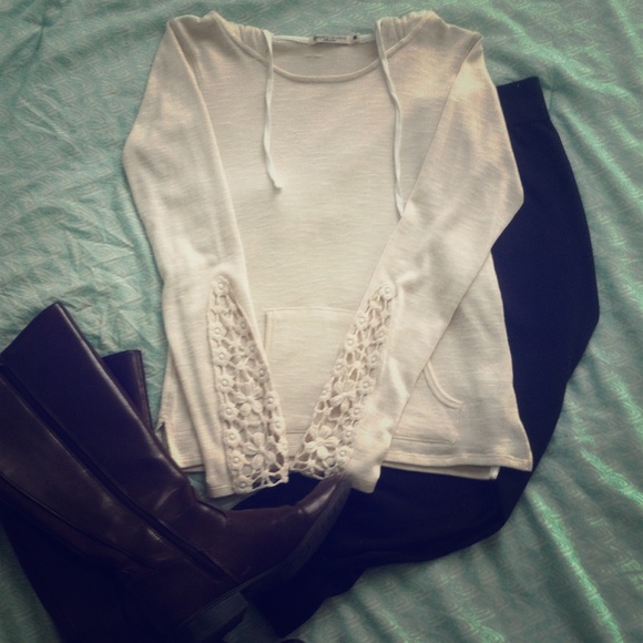 Long sleeve hoodie shirt