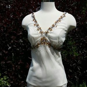 Very Vera Sleeveless Top Very Vera Sleeveless Top