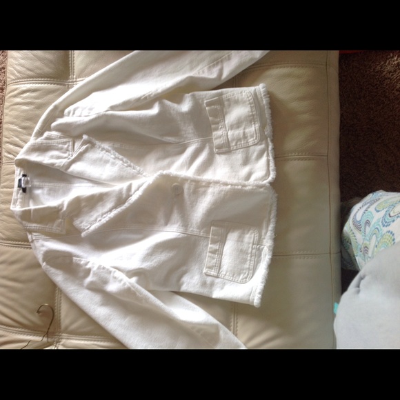 Perfect go to cotton blazer