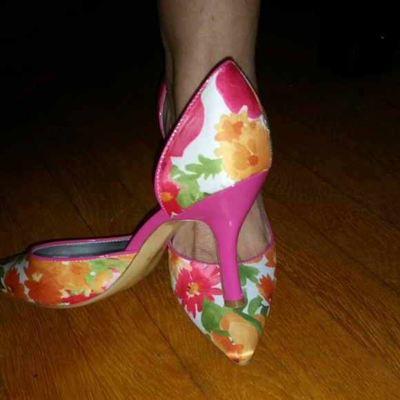 Anne Klein Shoes - Pink floral heels