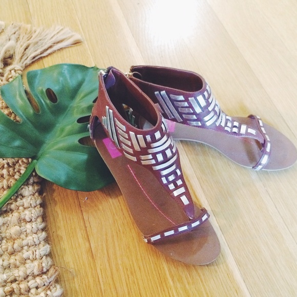 Dolce Vita Brown Woven Sandals