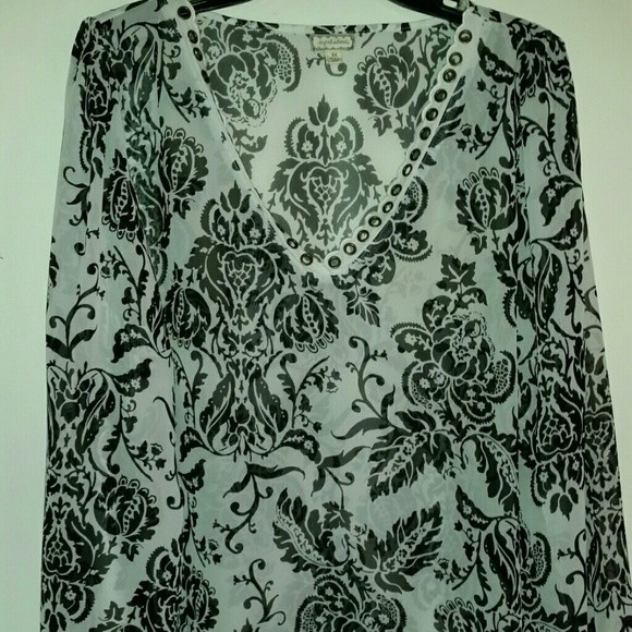 Black and white top