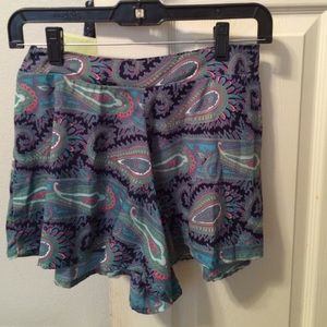 Flowy paisley printed shorts