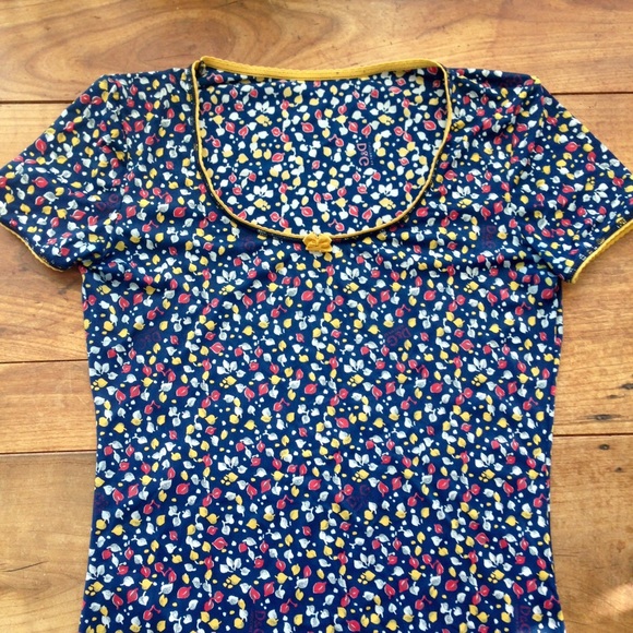🎈SOLD Authentic D&G Tshirt