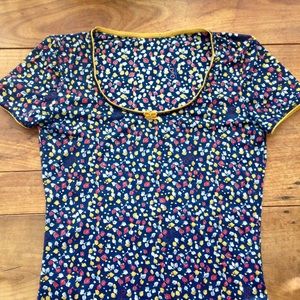 🎈SOLD Authentic D&G Tshirt