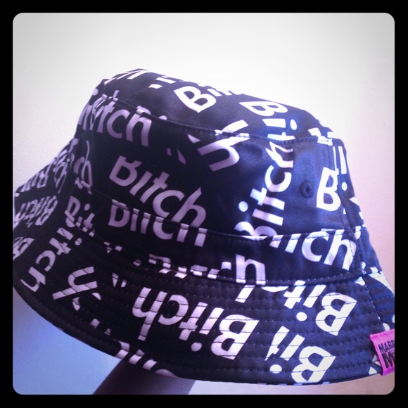 NEW Full set "Bitch" Bucket hat/joggers/pullover!!