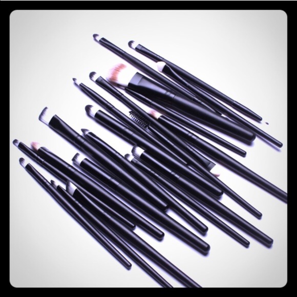 Pro Makeup 20 piece brush set