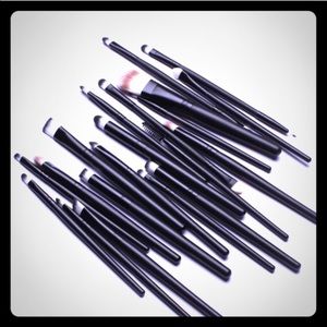 Pro Makeup 20 piece brush set