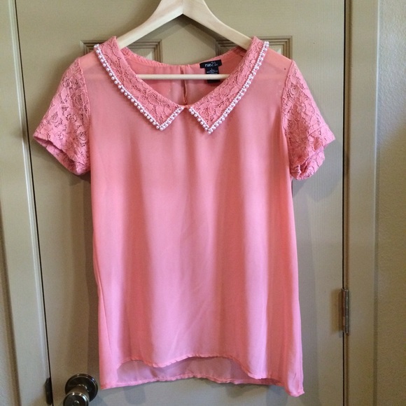 Pink lace Rue 21 top with pearls