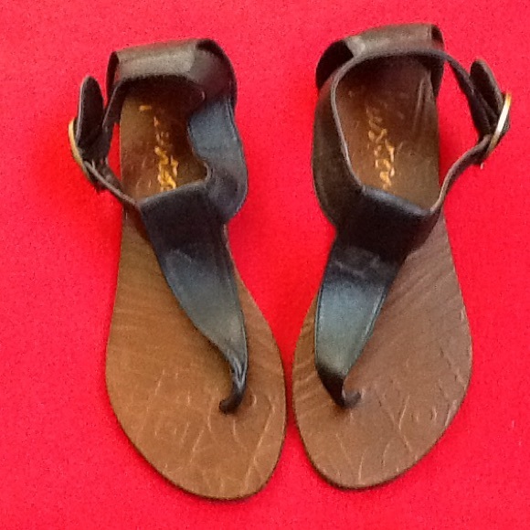 Kustum size 7 sandals. Worn one time.