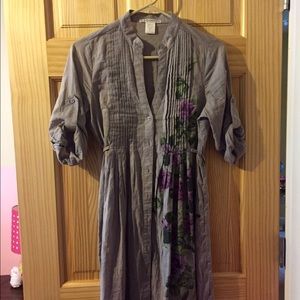Like New!-Floral button up dress