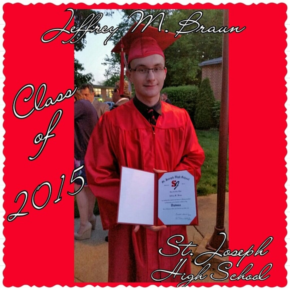 🎓🎓So proud of my brother! He graduated HS !🎓🎓