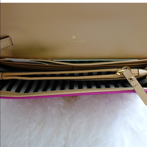 ❌SOLD❌ kate spade | turnlock hampton road wallet - Picture 4 of 4