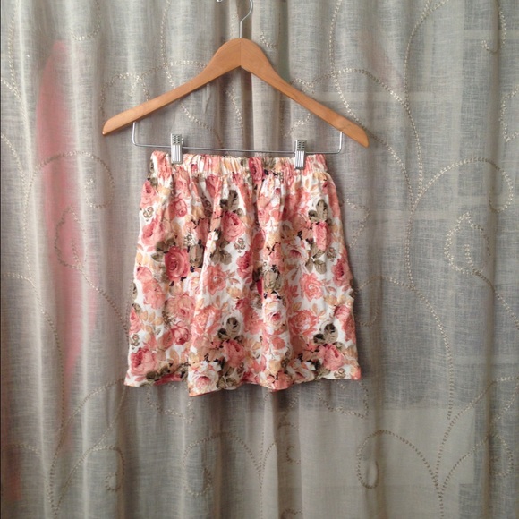 Brandy Melville Floral Skirt