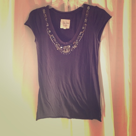 Beaded neckline short sleeve