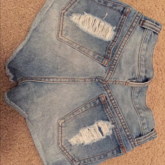 Sold on Facebook - Picture 3 of 4