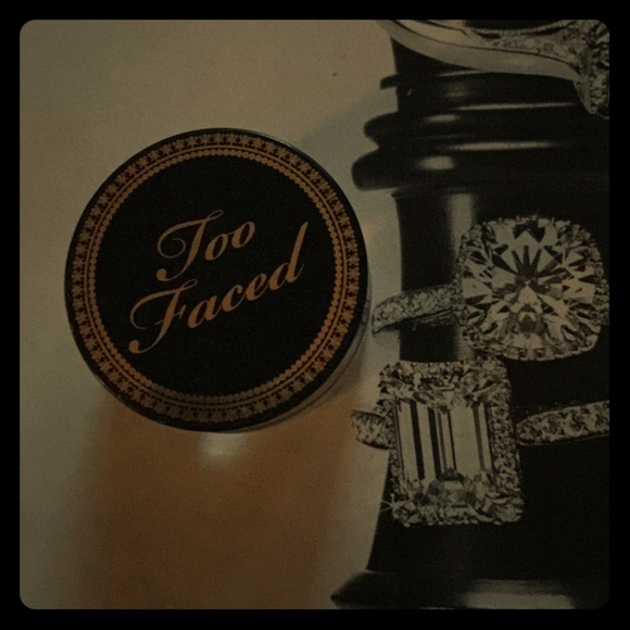 Too faced Glamour Dust