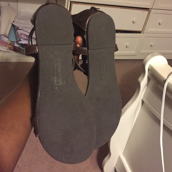Sandals - Picture 2 of 3