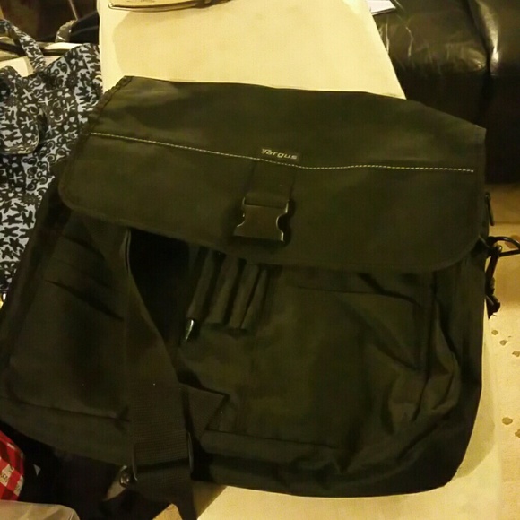 Laptop bag
