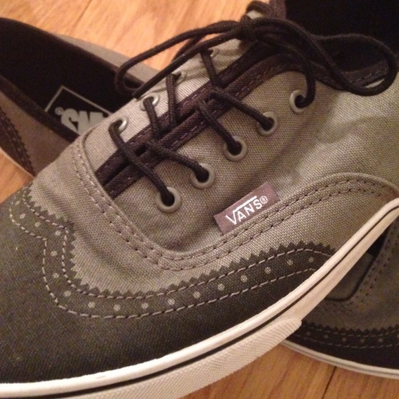 Vans sneakers NEVER worn