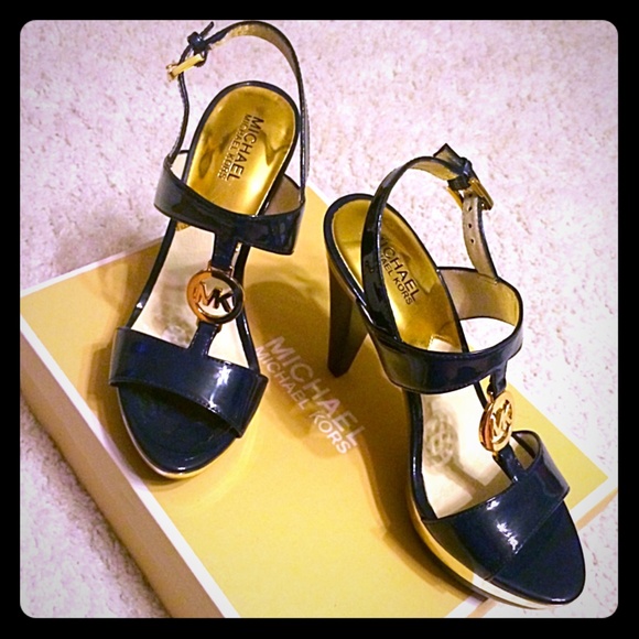 Michael Kors Shoes - 🍃Michael Kors Navy Patent Leather T-Strap Sandals