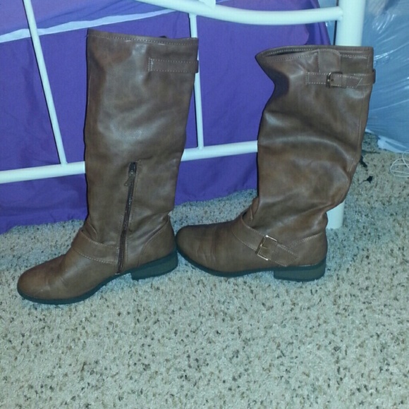 CHESTNUT BOOTS