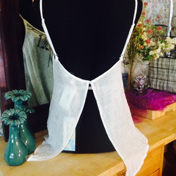 Easy Breezy-Embroidered flowy gauze top - Picture 3 of 4