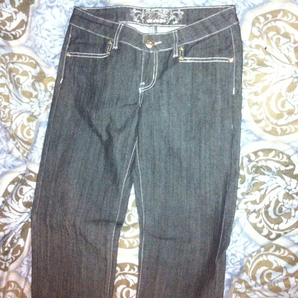 Blue Jeans - Picture 2 of 4